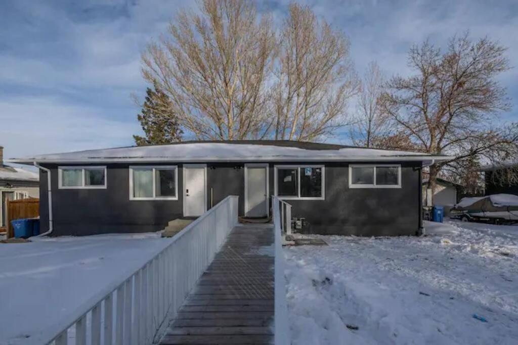 Accessible/Petfriendly-2Bedsuite Calgary Extérieur photo